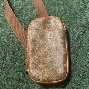 Louis Vuitton Monogram Brown Belt Bag